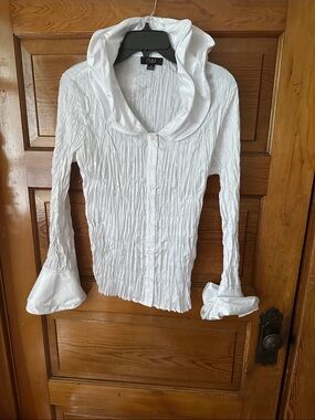 Puli White Crinkled Button-Up Blouse with Statement Collar